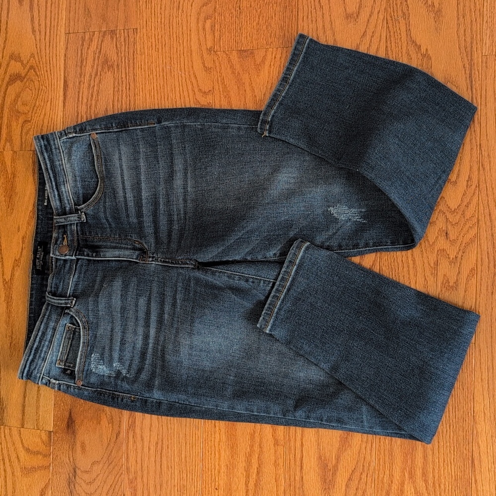 Judy Blue Everyday Esential Relaxed Fit Jean - Picture 2 of 8